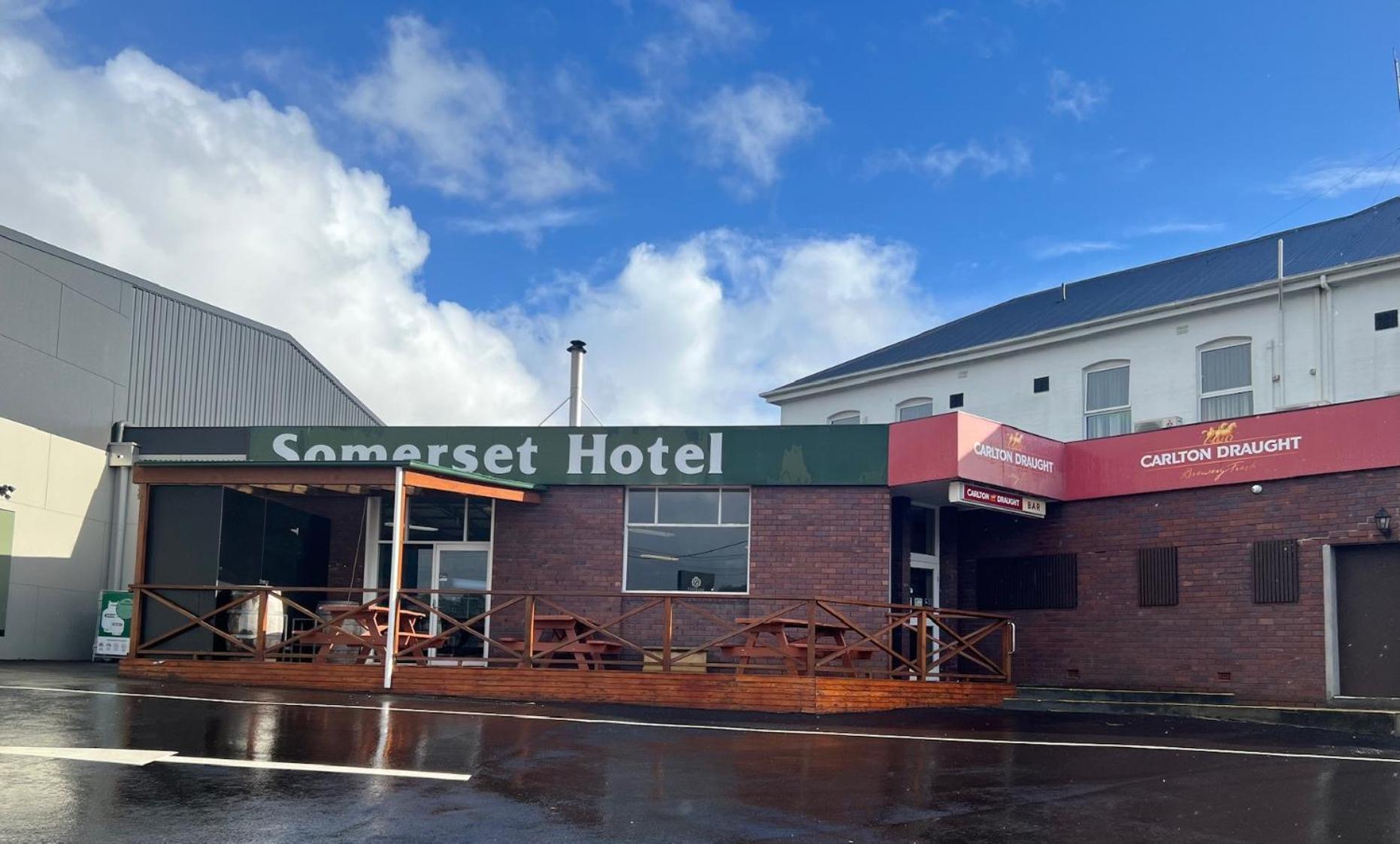 Somerset Hotel Exterior foto